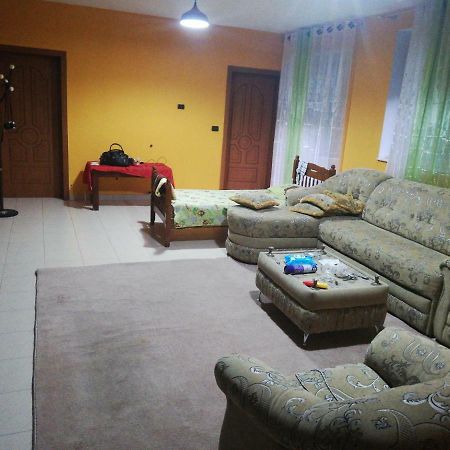 Hotel Albania 골렘 외부 사진